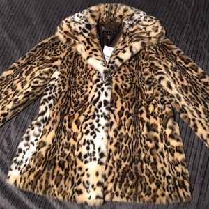 Giacca faux fur leopard a-line coat size medium